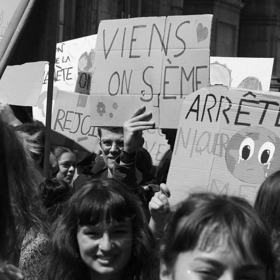 Photo manif viens on sème le misanthrope