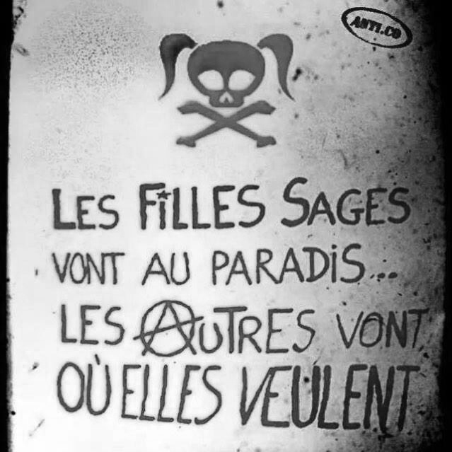 T-shirt militant en coton bio "Les filles sages vont au paradis, les autres vont où elles veulent", conçu par Le Misanthrope.