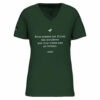 T-shirt féministe col V – Nous sommes les filles des sorcières que vous n'avez pas pu brûler t-shirt féministe col V avec slogan Nous sommes les filles des sorcières que vous n'avez pas pu brûler – vêtement engagé pour l’émancipation et la force des femmes.