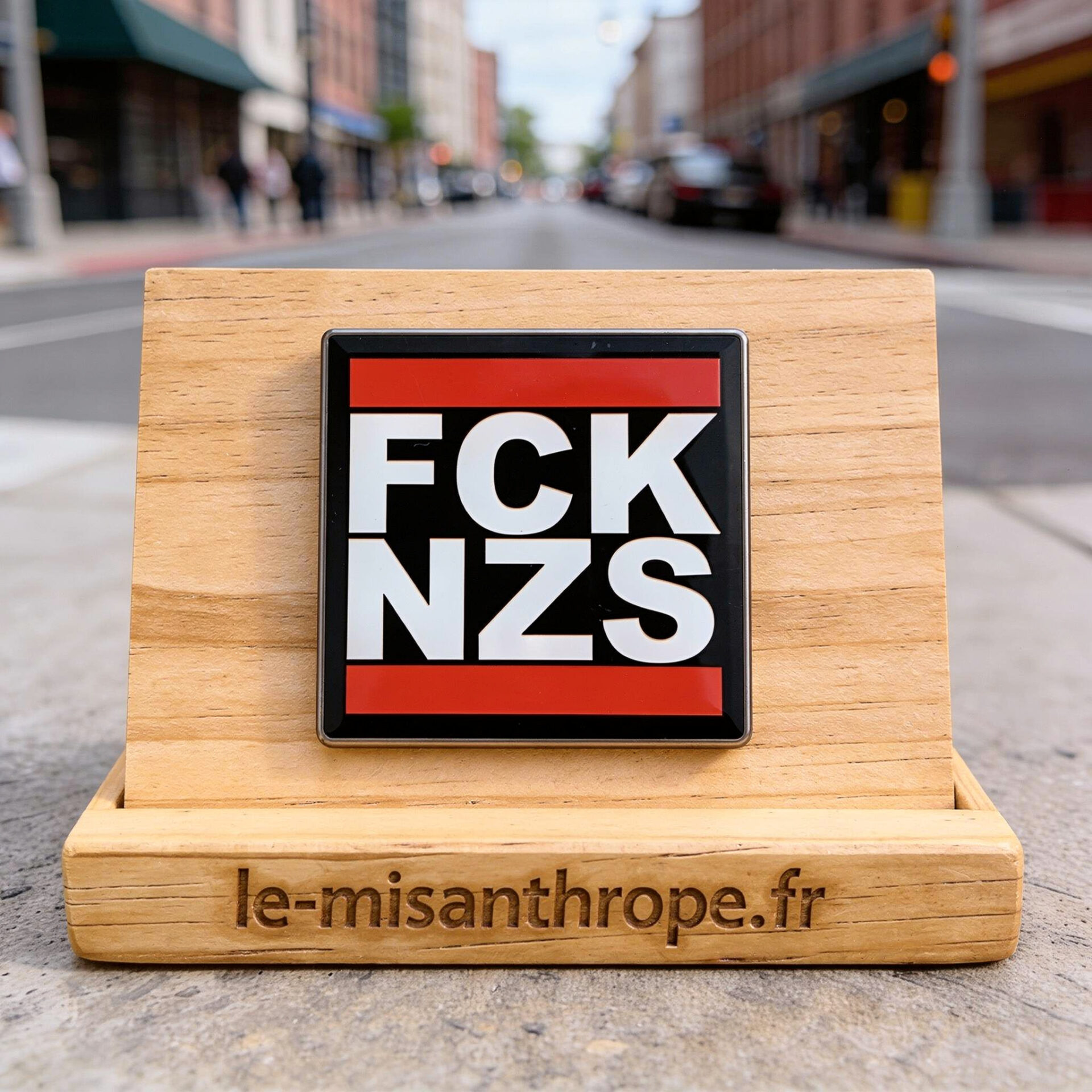 Pin’s militant et féministe – Accessoire engagé Le Misanthrope