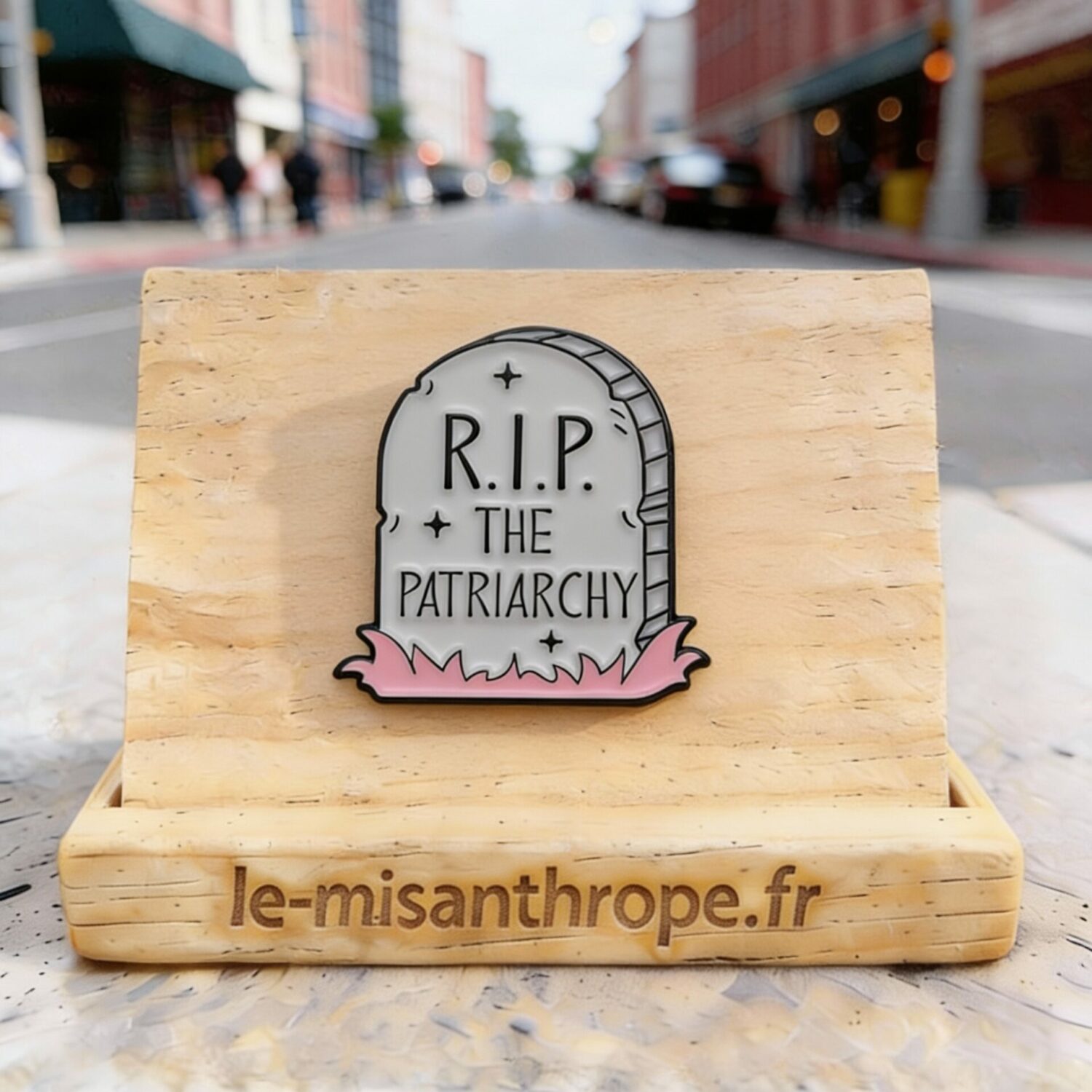 Pin’s militant et féministe – Accessoire engagé Le Misanthrope