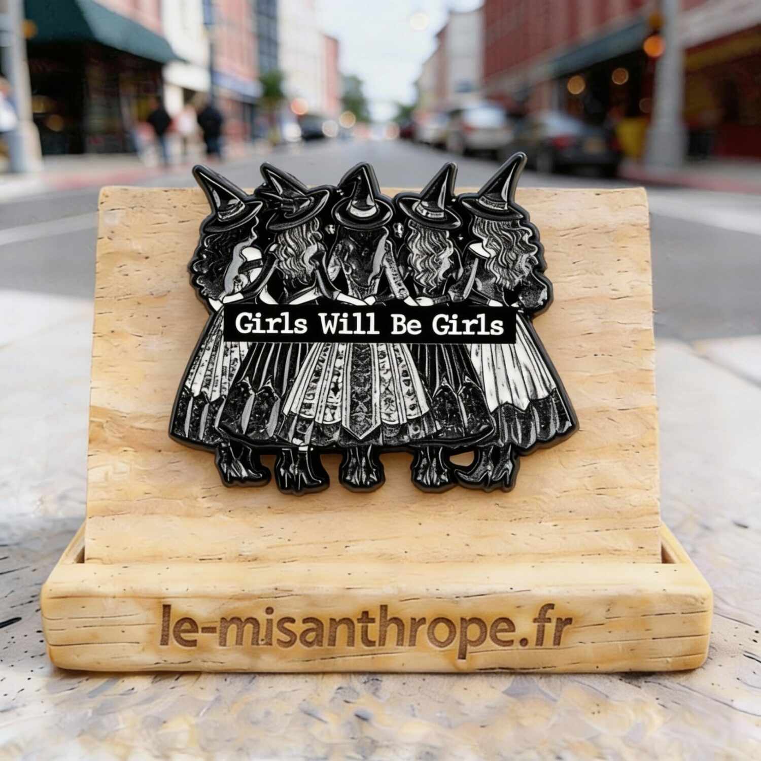 Pin’s militant et féministe – Accessoire engagé Le Misanthrope