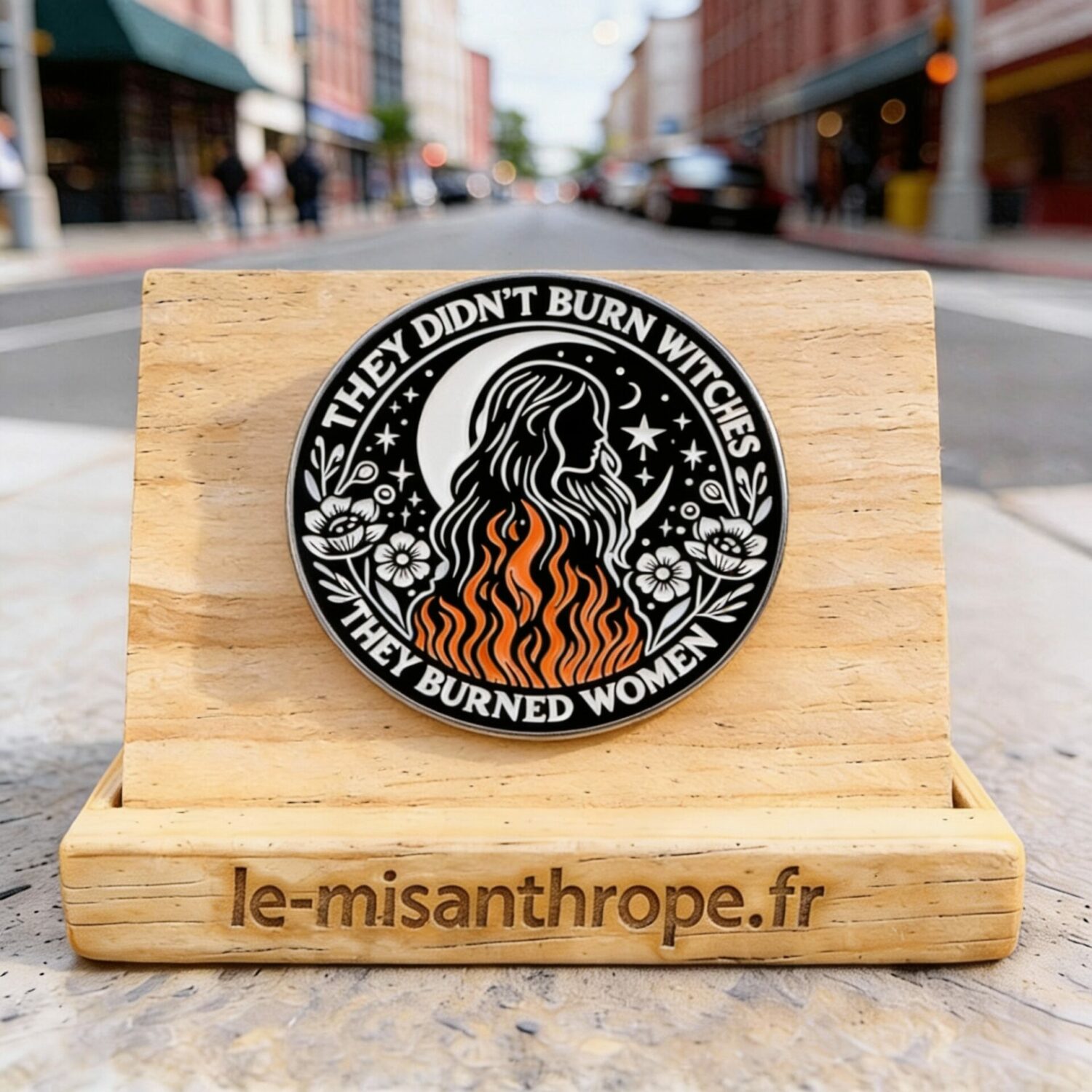 Pin’s militant et féministe – Accessoire engagé Le Misanthrope