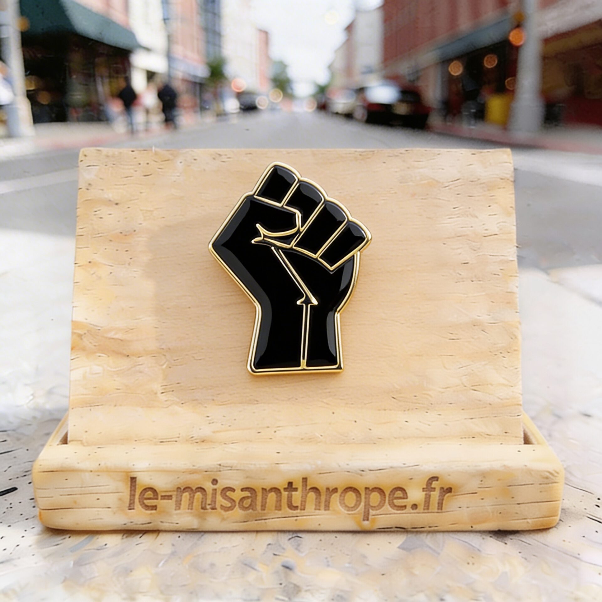 Pin’s militant et féministe – Accessoire engagé Le Misanthrope