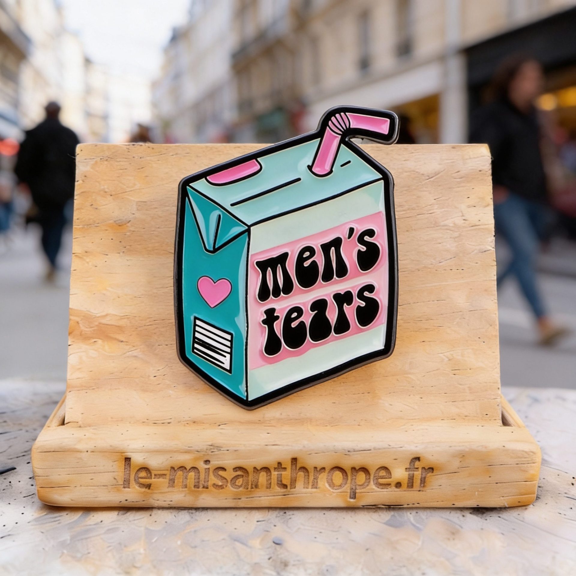 Pin’s féministe « Men’s Tears » en métal émaillé par Le Misanthrope