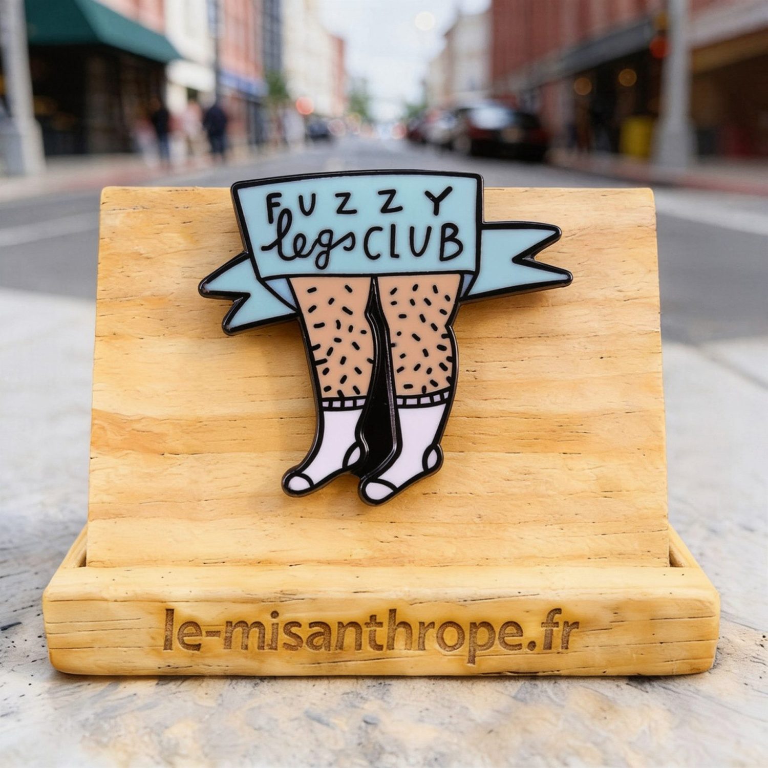 Pin’s militant et féministe – Accessoire engagé Le Misanthrope